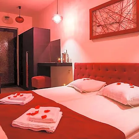 Rila 6ato & Restaurant ساباريفا بانيا